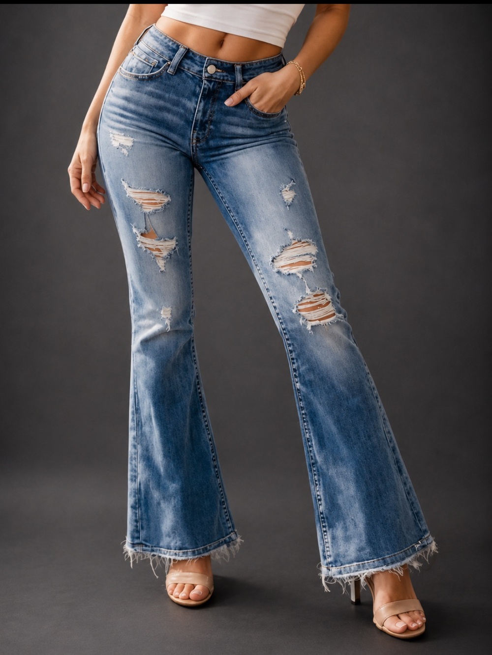 BKE Payton Mid Rise Flare Distressed Stretch Jeans Size 27x29.5 Women’s EUC